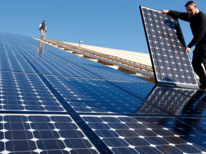 Les grandes centrales relancent le photovoltaïque en France