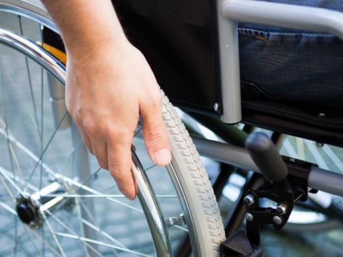 Report confirmé de la mise en accessibilité des lieux publics