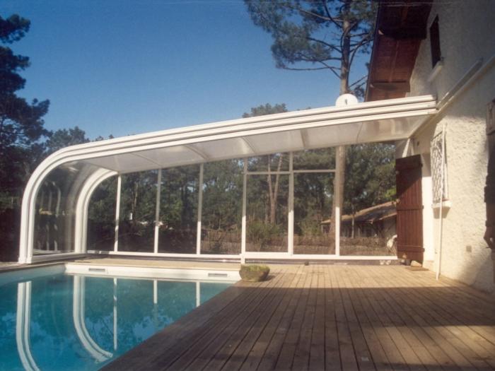 L'abri de piscine peut augmenter la surface de plancher