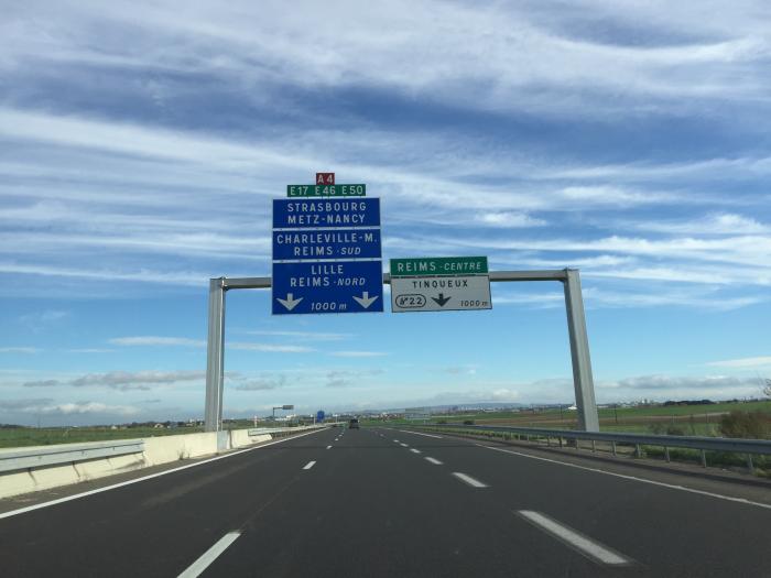 La hausse prévue des tarifs autoroutiers gêne le gouvernement