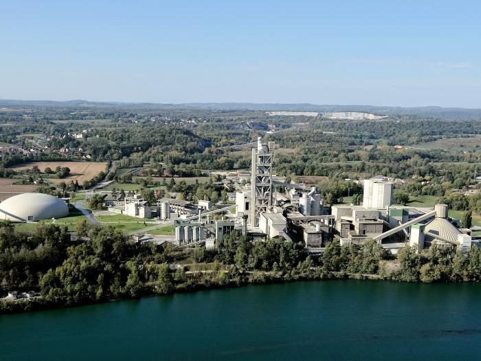 Vicat attend une amélioration de l'activité en 2016