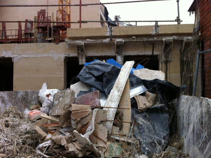 Déchets du BTP : la distribution professionnelle voit rouge