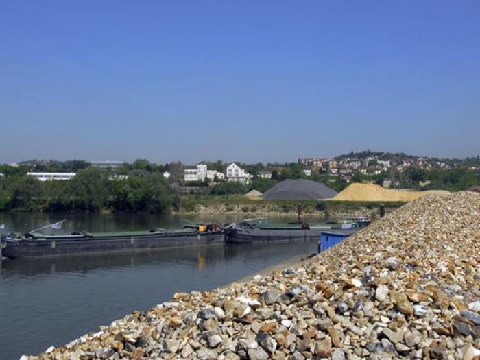 La pénurie de carburant menace la livraison des matériaux de construction