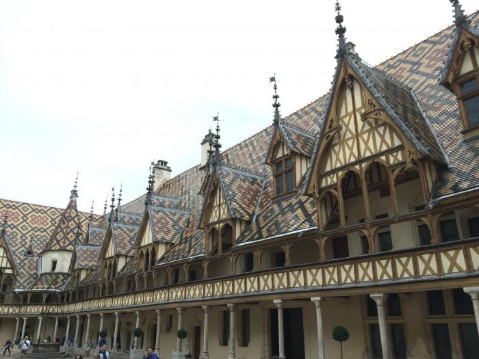 La Cité des vins de Beaune change de cap