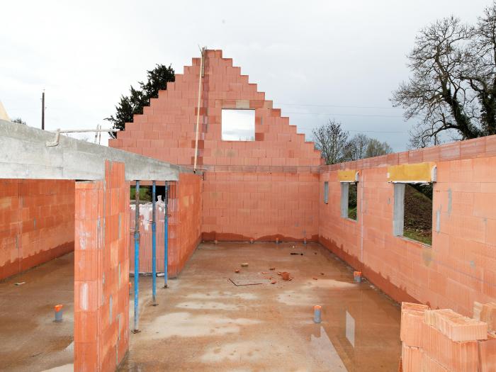 La brique simpose dans la construction selon la FFTB