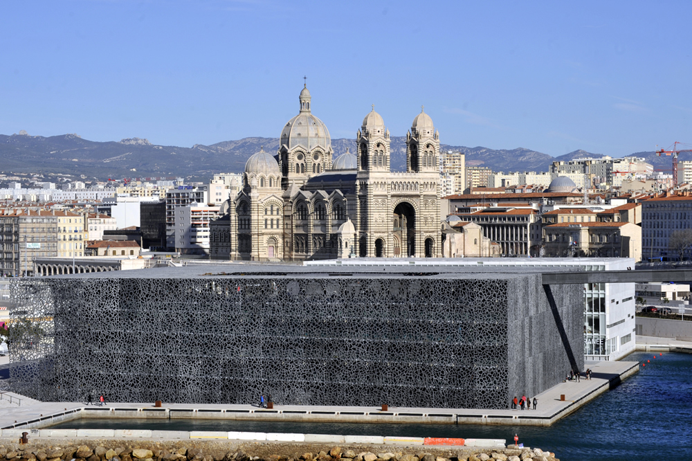 Marseille: adoption de la 1ère tranche d'une aide de 100 millions d'euros