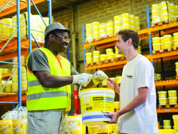 Weber poursuit sa croissance dans les mortiers industriels et rénove Sorgues
