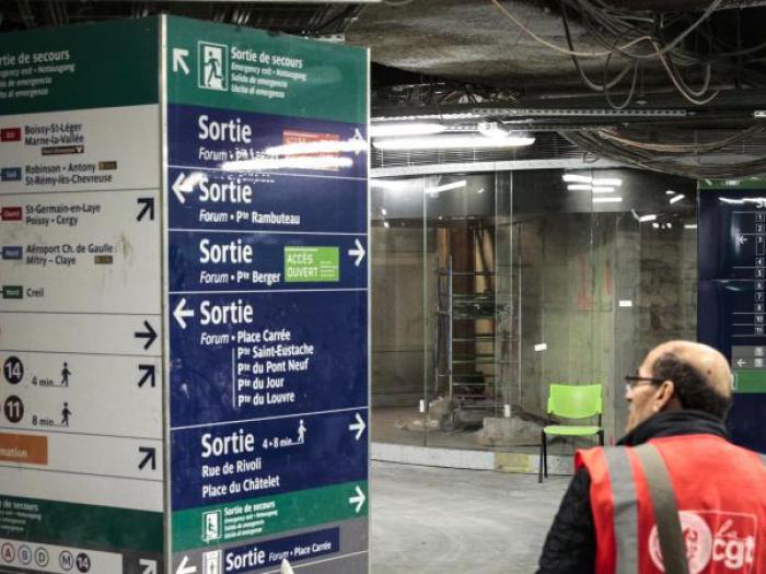 Les ouvriers non payés du métro suspendent leur grève