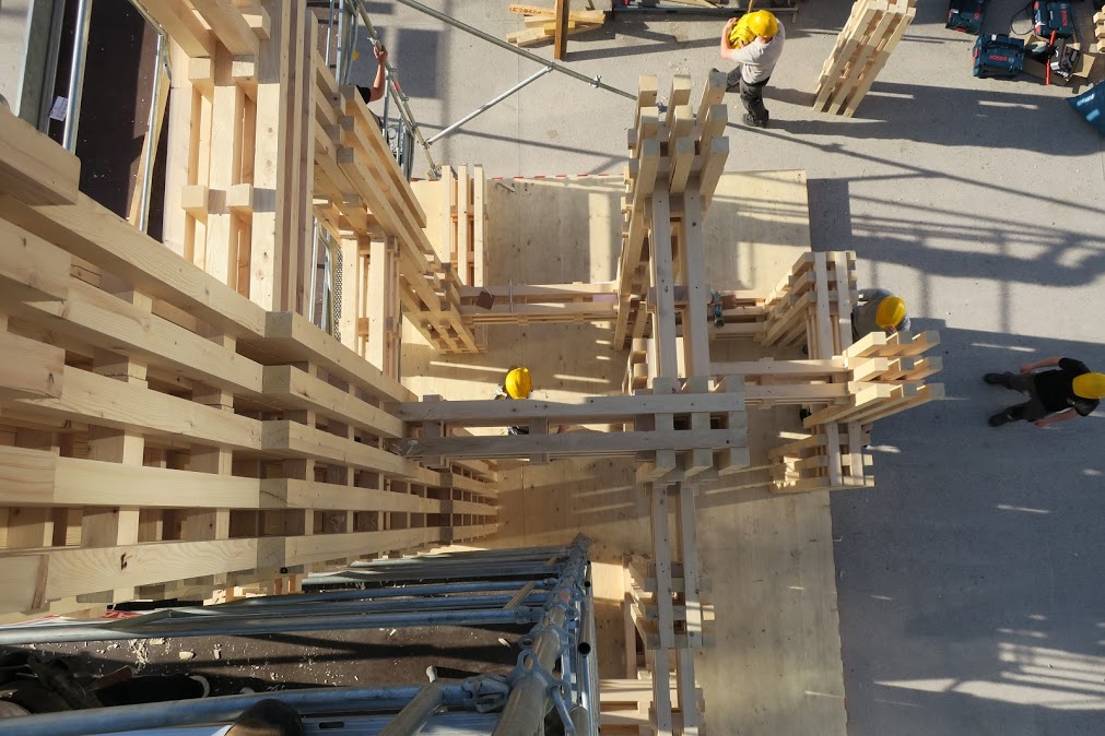 Forum Bois Construction : comment réaliser un Totem de 14 m de haut