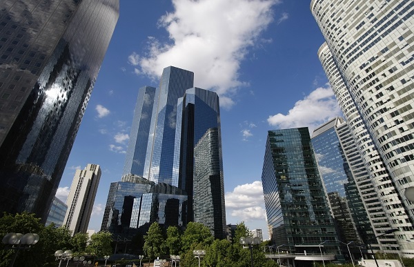 Les investissements dans l'immobilier de bureaux francilien en forte baisse