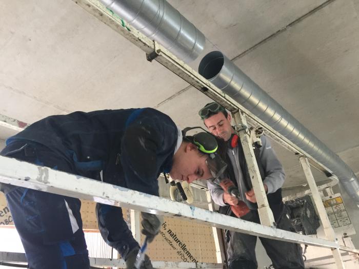 Ma vie d'apprenti : William en binôme sur un chantier