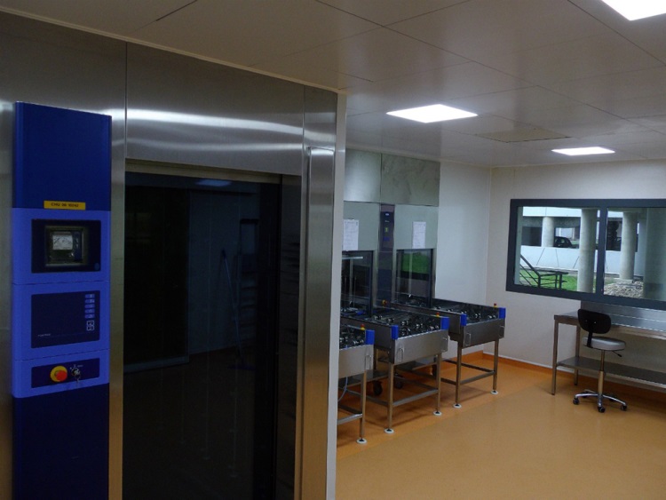 Efficienca : la dalle de plafond pour salle blanche par ClipConcept