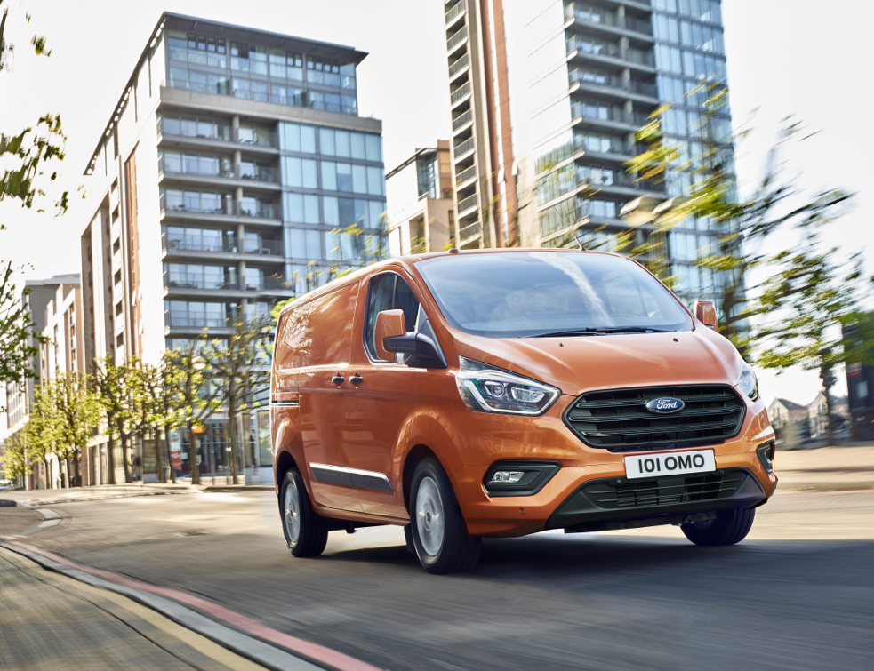Le Ford Transit Custom reprend du style