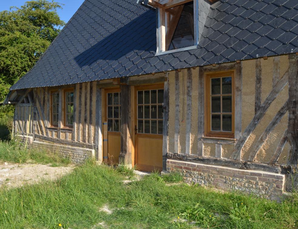 Une grange rénovée en béton de chanvre testée in situ