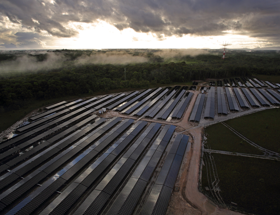 EDF EN va construire deux centrales solaires en Egypte avec un partenaire local