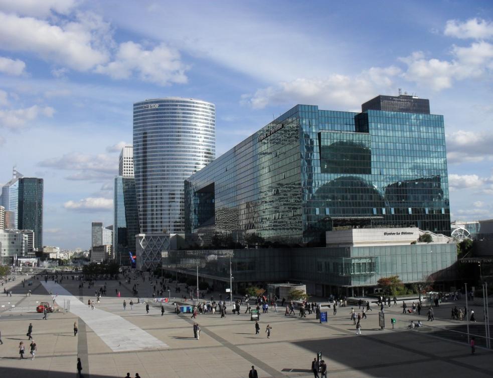 Bureaux en Ile-de-France: les immeubles obsolètes font leur mue