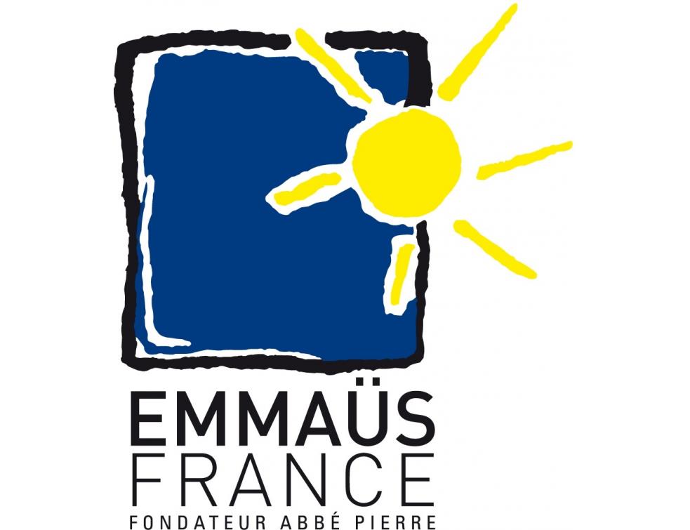 Emmaüs installe son premier mobil-home autonome à Marseille