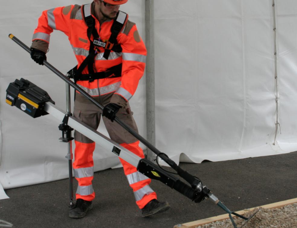 Quand l'exosquelette débarque sur les chantiers de Colas