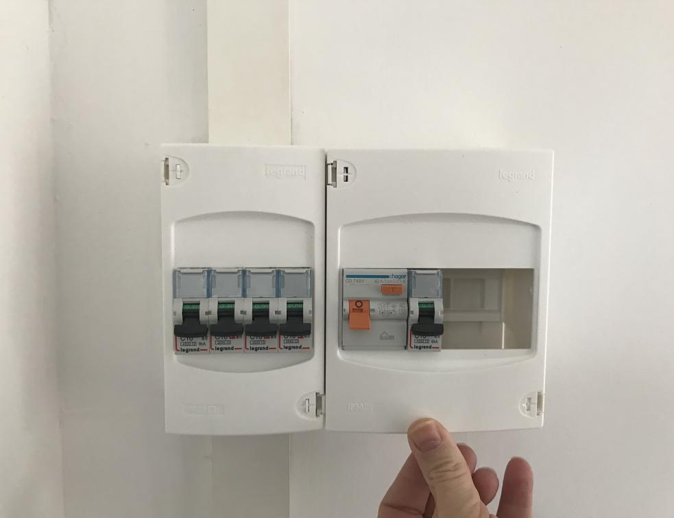 Le locataire doit être protégé des risques électriques