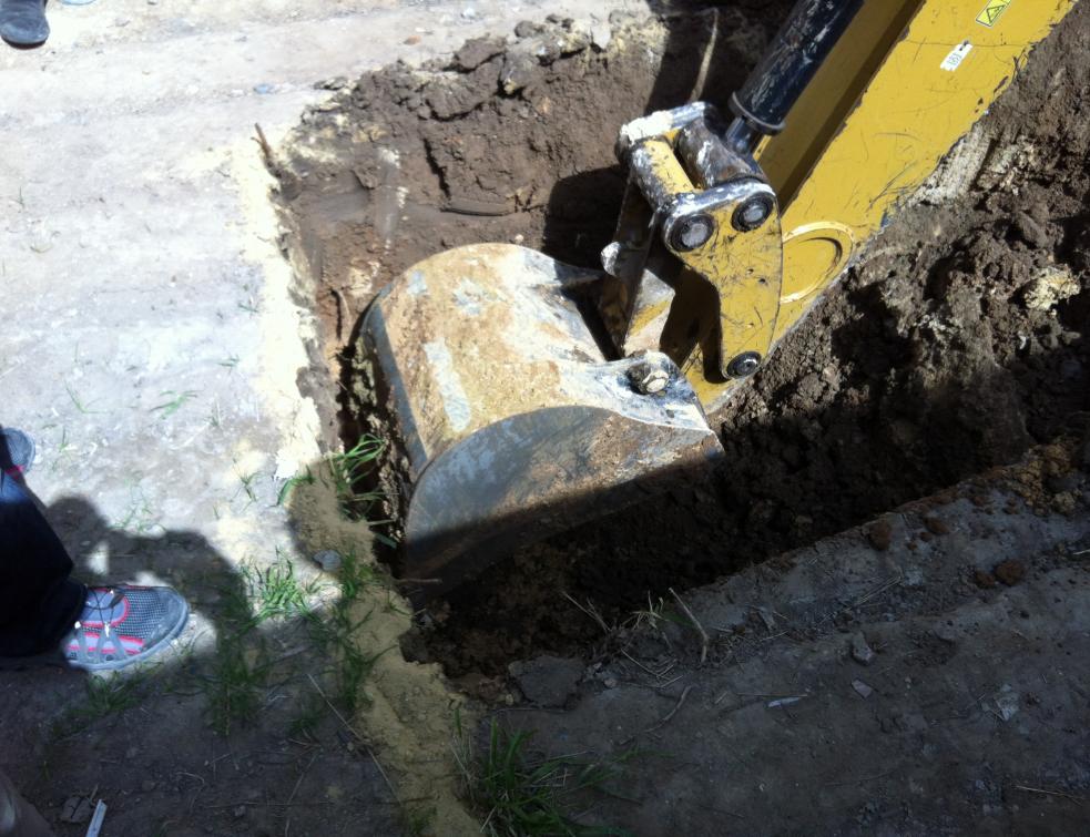 Les travaux de maçonnerie générale incluent-ils les travaux de terrassement ?