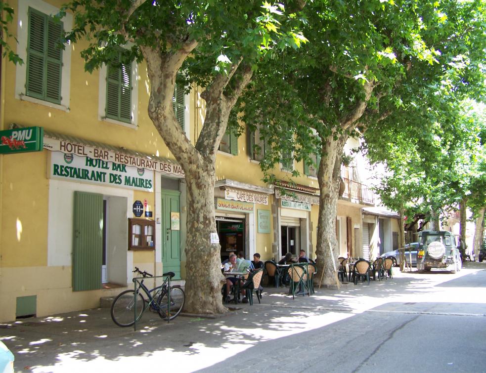 Commerçants et hôteliers veulent être consultés sur un nouveau décret