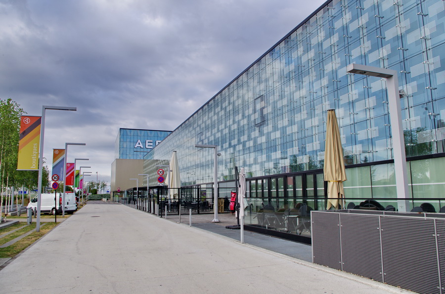 Comment verdir un centre commercial ? Lexemple dAéroville