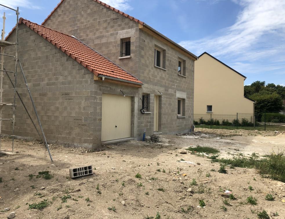 Les mises en chantier en baisse de 4,3% d'avril à juin