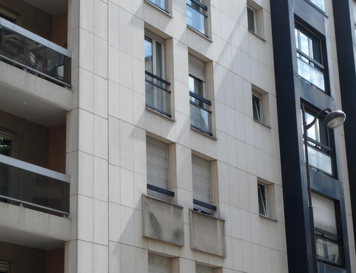 NF DTU 55.2 - Revêtements muraux attachés en pierre mince. © MP