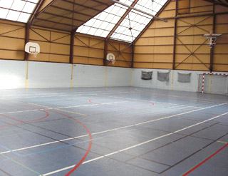 Chauffer un local de grand volume : aérotherme ou panneau rayonnant ?