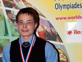 Arthur Mayer, jeune maçon avide de connaissances