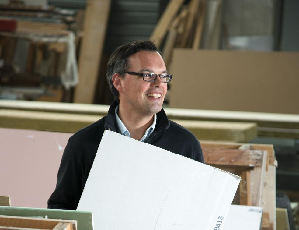 Sylvain Delabrosse lutte contre le poids excessif des plaques de plâtre