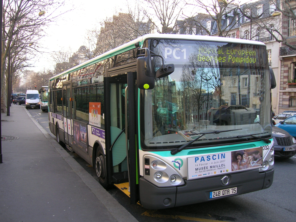 Un "nouveau plan" pour les bus à Paris pour Pâques