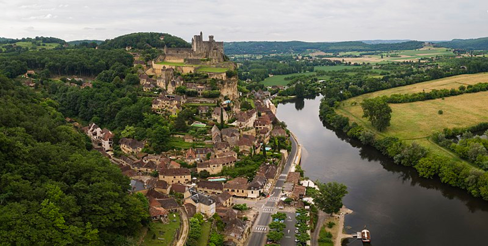 Manifestation en soutien du contournement routier de Beynac en Dordogne