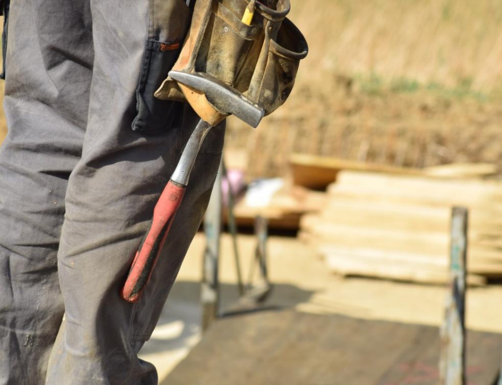Cinq mises en examen pour plus de 250 vols de matériel de professionnels du bâtiment