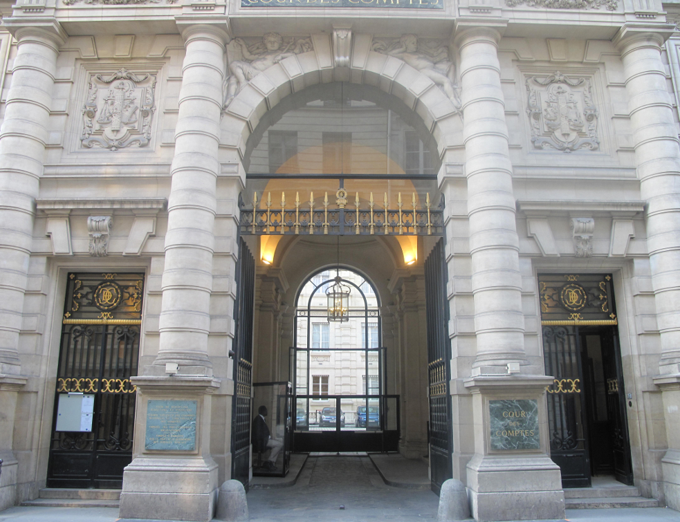 Autoroutes : l'allongement des concessions, une "solution de facilité"