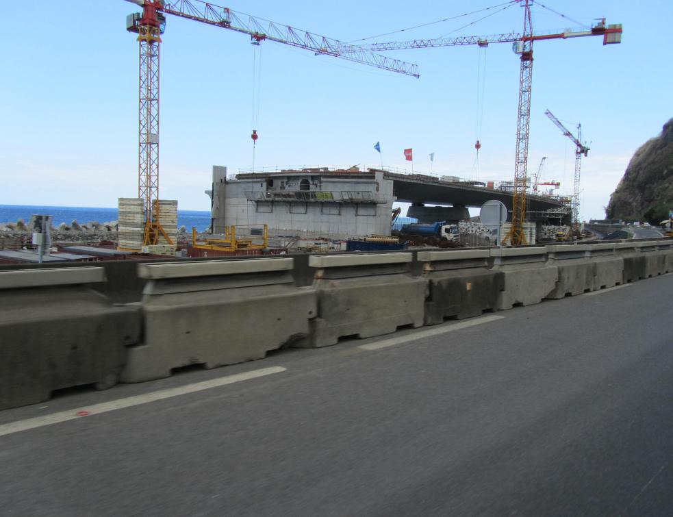 La nouvelle route du littoral de la Réunion retardée par le tribunal