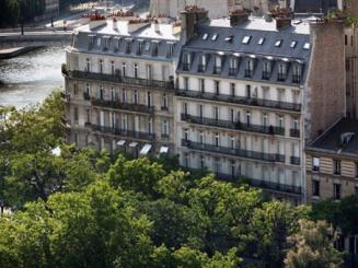 La flambée des prix de l'ancien se poursuit à Paris