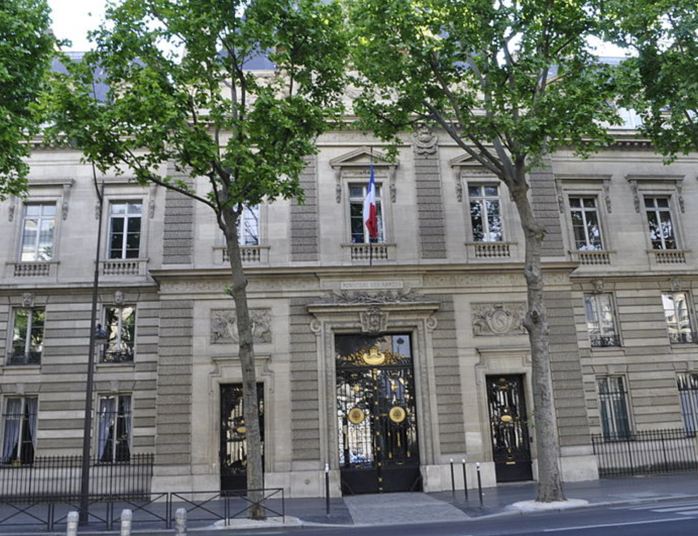 Les murs de l'ancien état-major des Armées en partie vendus à un groupe qatari