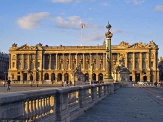 Paris : l'hôtel de la Marine confié au Louvre ?