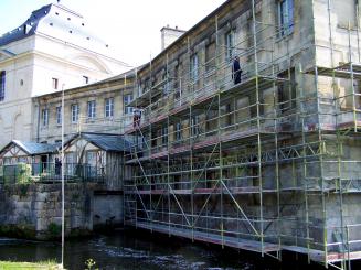Façade classée à Chantilly : 50 m3 de pierres de taille remplacées