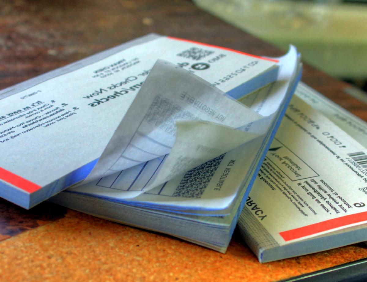 Remise d'argent contre chèque frauduleux : BTP Banque mise hors de cause