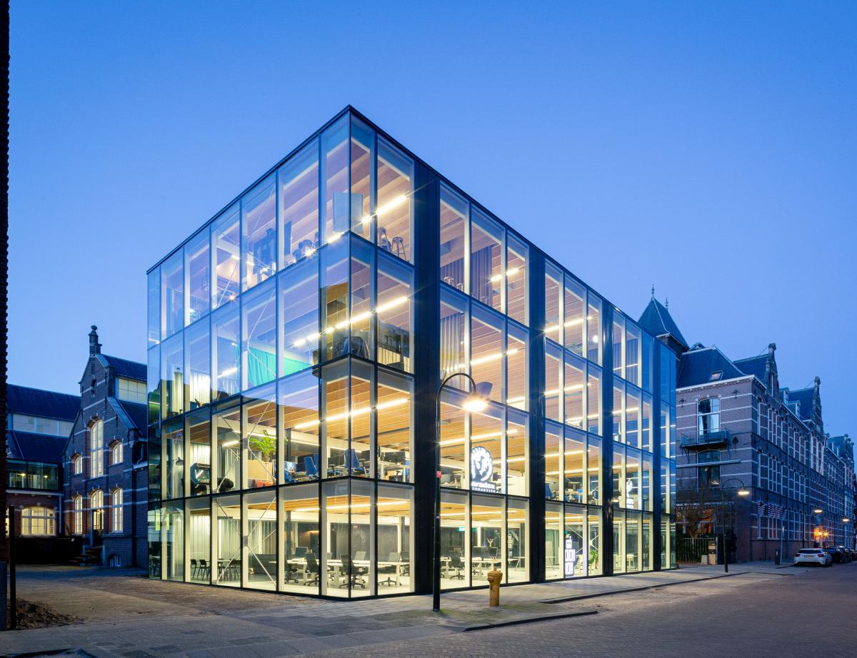 Linvention du bureau circulaire ou comment construire des bureaux démontables