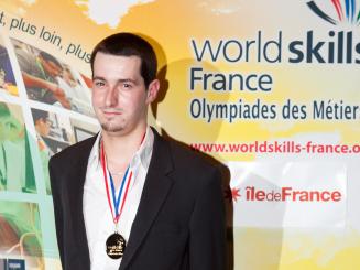 Peinture : Xavier Vincent animé par la rage de vaincre