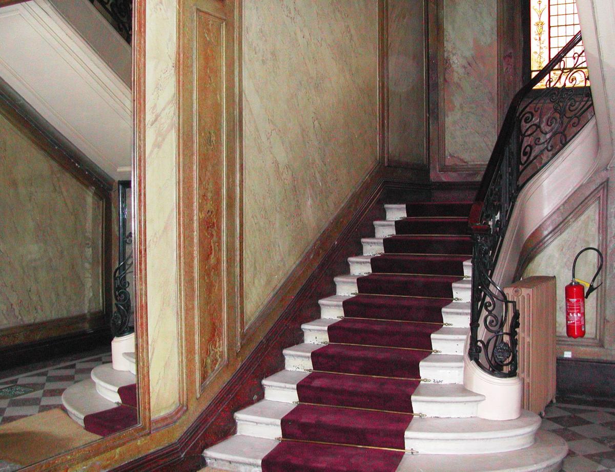 Comment peindre dans les cages descalier contenant du plomb