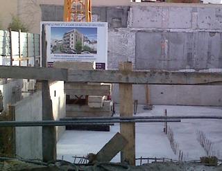 Bâtiment : lannée 2012 sannonce en recul