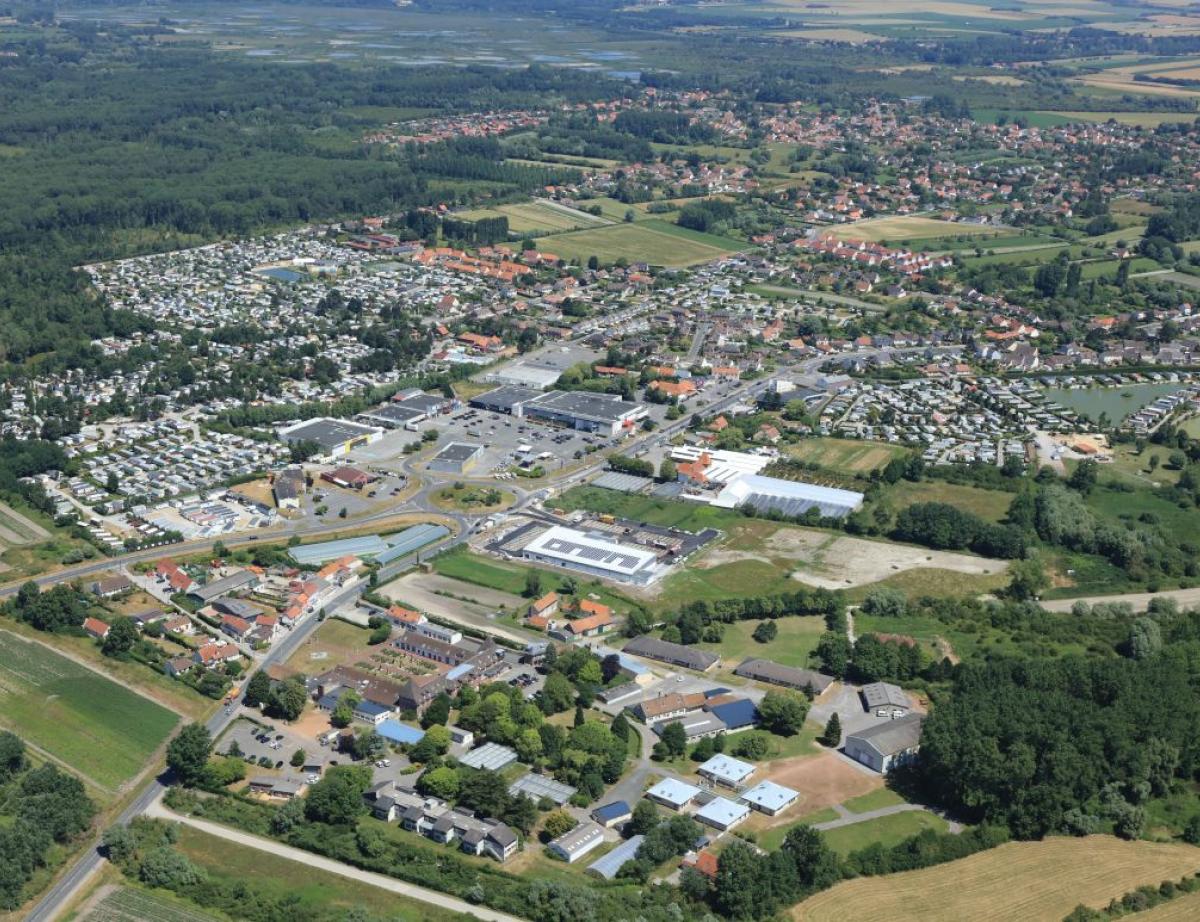 Manifestation contre le projet de serre tropicale géante sur la côte d'Opale