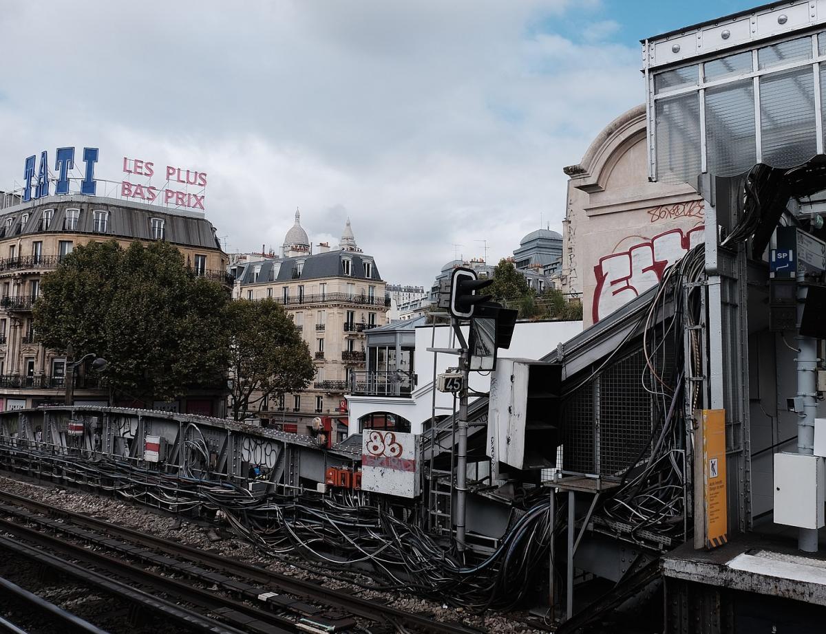 Paris: le magasin Tati de Barbès transformé en logements sociaux