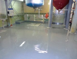 Rénover 100 m2 de sol en résine en 2 jours (page 2)