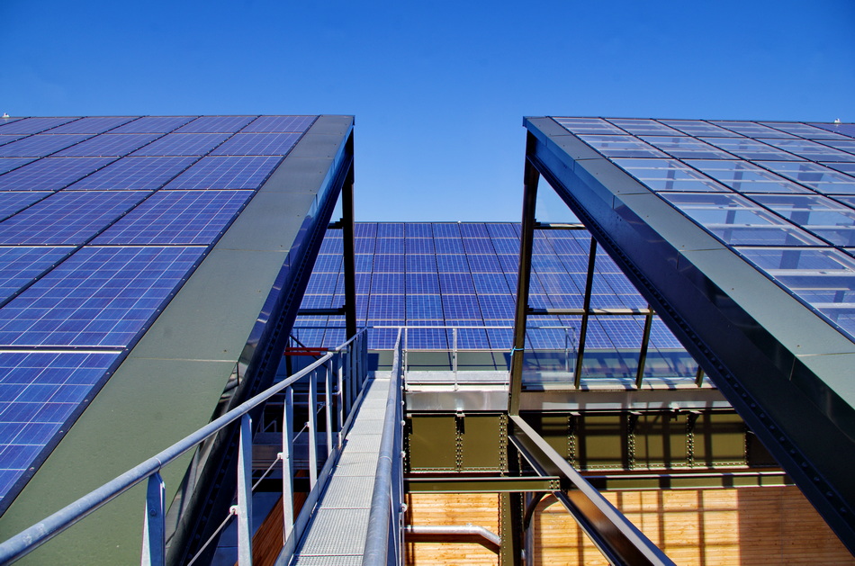 Photovoltaïque : la révision des tarifs dachat se concrétise, deux conceptions saffrontent