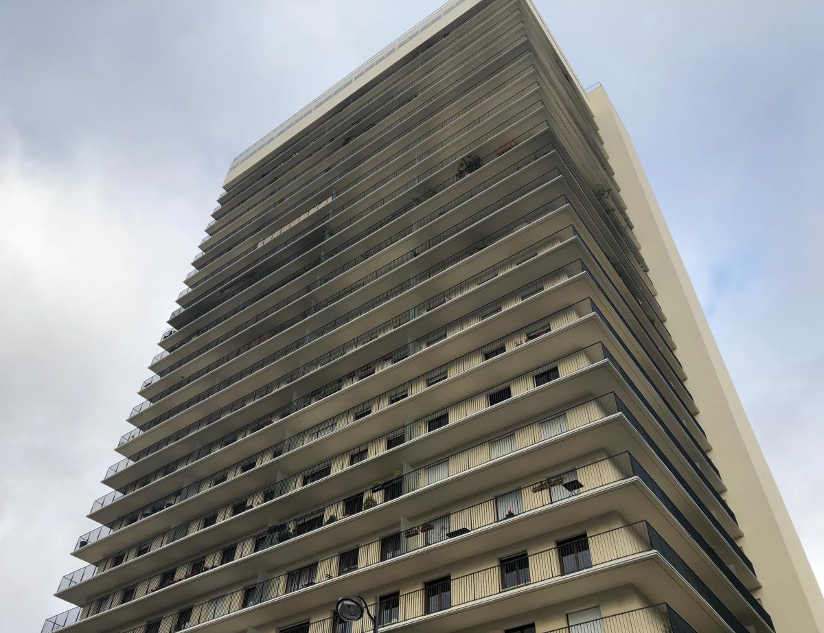 "Pas possible" de laisser expirer la loi imposant les logements sociaux, estime Wargon